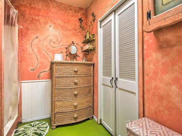 Apartment Beautiful Flower Garden *