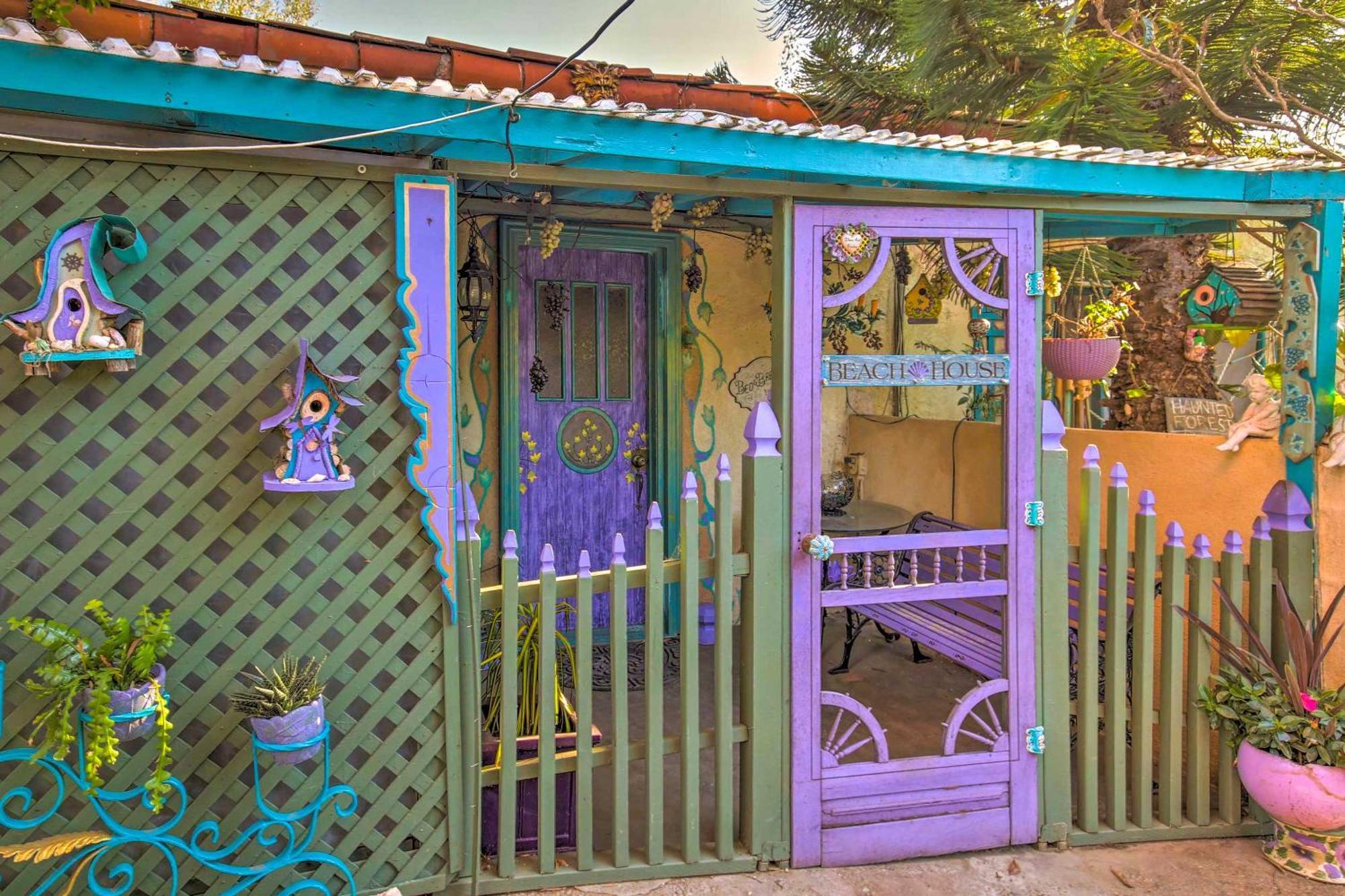 Beautiful Flower Garden Apartment Los Angeles